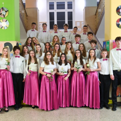 Společenský večer plný elegance: Když se škola stane komunitou