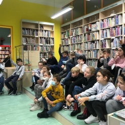 5. B v městské knihovně