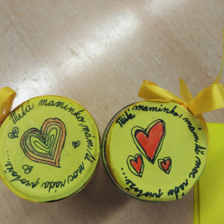 Děti ze 3. A ke Dni matek