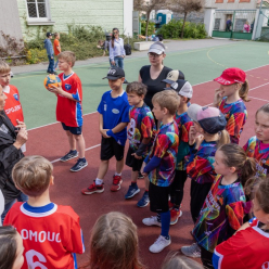 Společná vybíjená s družinou ZŠ Zeyerova