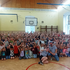 Koncert na Den dětí pro 1.st.