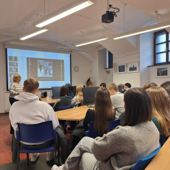 Beseda v okresní knihovně - IX.B